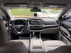 Used 2019  Toyota Highlander LE V6 FWD &lpar;Natl&rpar; at Auto Finance Center near Matthews&comma; NC
