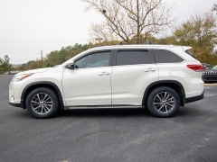 Used 2018  Toyota Highlander V6 FWD &lpar;Natl&rpar; at Auto Finance Center of Columbia near West Columbia&comma; SC