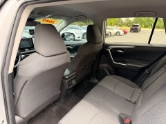 Used 2020  Toyota RAV4 XLE FWD &lpar;Natl&rpar; at Auto Finance Center near Matthews&comma; NC
