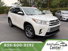 Used 2018  Toyota Highlander V6 FWD &lpar;Natl&rpar; at Auto Finance Center near Matthews&comma; NC