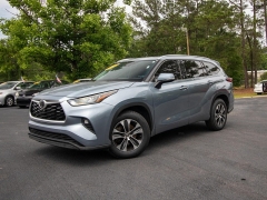 Used 2020 Toyota Highlander 4d SUV FWD XLE at Auto Finance Center of Columbia near West Columbia, SC
