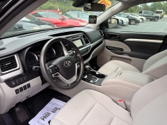 Used 2019  Toyota Highlander 4d SUV FWD LE at Auto Finance Center near Matthews&comma; NC