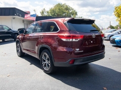 Used 2018  Toyota Highlander 4d SUV FWD LE at Auto Finance Center near Matthews, NC