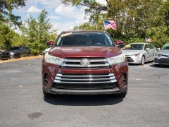 Used 2018  Toyota Highlander 4d SUV FWD LE at Auto Finance Center near Matthews, NC