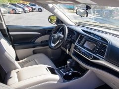 Used 2015  Toyota Highlander FWD 4dr V6 LE (Natl) at Auto Finance Center near Matthews, NC