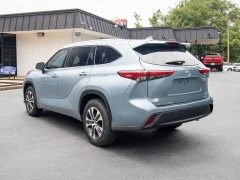 Used 2020 Toyota Highlander 4d SUV FWD XLE at Auto Finance Center of Columbia near West Columbia, SC