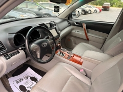 Used 2010  Toyota Highlander 4d SUV AWD Limited at Auto Finance Center near Matthews&comma; NC