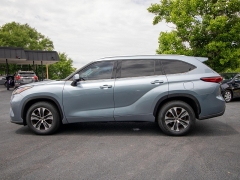 Used 2020 Toyota Highlander 4d SUV FWD XLE at Auto Finance Center of Columbia near West Columbia, SC