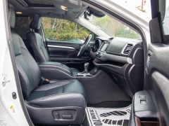 Used 2018  Toyota Highlander V6 FWD &lpar;Natl&rpar; at Auto Finance Center of Columbia near West Columbia&comma; SC