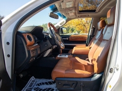 Used 2017  Toyota Tundra 4WD CrewMax 5&period;5' Bed 5&period;7L &lpar;Natl&rpar; at Auto Finance Center near Matthews&comma; NC