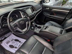 Used 2014  Toyota Highlander AWD 4dr V6 XLE &lpar;Natl&rpar; at Auto Finance Center of Columbia near West Columbia&comma; SC