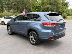 Used 2019  Toyota Highlander LE V6 FWD &lpar;Natl&rpar; at Auto Finance Center near Matthews&comma; NC