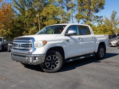 Used 2017  Toyota Tundra 4WD CrewMax 5&period;5' Bed 5&period;7L &lpar;Natl&rpar; at Auto Finance Center near Matthews&comma; NC
