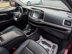 Used 2014  Toyota Highlander AWD 4dr V6 XLE &lpar;Natl&rpar; at Auto Finance Center of Columbia near West Columbia&comma; SC