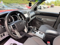 Used 2014  Toyota Tacoma 4WD Double Cab V6 &lpar;Natl&rpar; at Auto Finance Center near Matthews&comma; NC