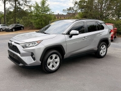 Used 2020  Toyota RAV4 XLE FWD &lpar;Natl&rpar; at Auto Finance Center near Matthews&comma; NC