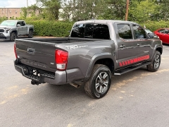 Used 2017  Toyota Tacoma Double Cab 5' Bed V6 4x2 AT &lpar;Natl&rpar; at Auto Finance Center near Matthews&comma; NC