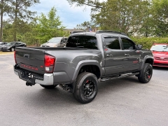 Used 2018  Toyota Tacoma Double Cab 5' Bed V6 4x2 AT &lpar;Natl&rpar; at Auto Finance Center near Matthews&comma; NC