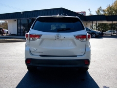 Used 2015  Toyota Highlander FWD 4dr V6 LE (Natl) at Auto Finance Center near Matthews, NC