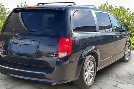 Used 2020  Dodge Grand Caravan 4d Wagon SXT at Carrikers Auto Outlet near Oskaloosa&comma; IA