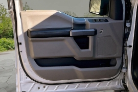 Used 2019  Ford F-150 4WD SuperCrew XLT 5 1&sol;2 at Carrikers Auto Outlet near Oskaloosa&comma; IA