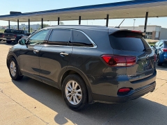 Used 2020  Kia Sorento 4d SUV AWD LX I4 at Carrikers Auto Outlet near Oskaloosa&comma; IA