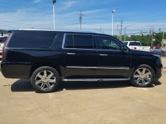 Used 2017  Cadillac Escalade ESV 4d SUV 4WD Luxury at Carrikers Auto Outlet near Oskaloosa&comma; IA