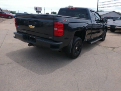 Used 2019 Chevrolet Silverado 1500 Legacy 4WD Double Cab LT at Carrikers Auto Outlet near Oskaloosa, IA