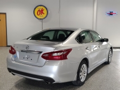 Used 2018  Nissan Altima 4d Sedan 2&period;5L S at Carrikers Auto Outlet near Oskaloosa&comma; IA
