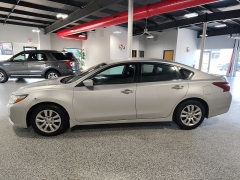 Used 2018  Nissan Altima 4d Sedan 2&period;5L S at Carrikers Auto Outlet near Oskaloosa&comma; IA