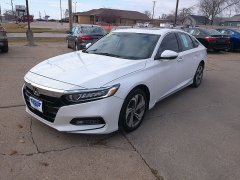 Used 2018 Honda Accord Sedan 4d EX-L 2.0T w/Navigation at Carrikers Auto Outlet near Oskaloosa, IA