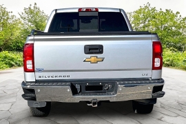 Used 2017  Chevrolet Silverado 1500 4WD Crew Cab LTZ at Carrikers Auto Outlet near Oskaloosa&comma; IA