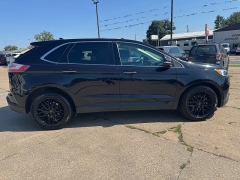 Used 2019  Ford Edge 4d SUV AWD Titanium at Carrikers Auto Outlet near Oskaloosa&comma; IA
