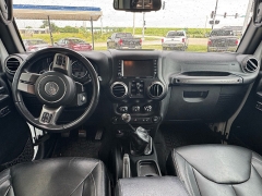Used 2018  Jeep Wrangler JK Unlimited 4d SUV 4WD Sahara Altitude at Carrikers Auto Outlet near Oskaloosa&comma; IA
