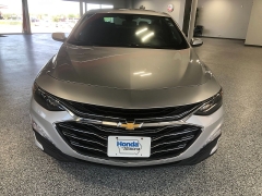 Used 2019  Chevrolet Malibu 4d Sedan LT at Carrikers Auto Outlet near Oskaloosa&comma; IA