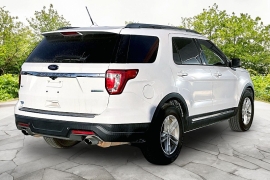 Used 2018  Ford Explorer 4d SUV FWD XLT Ecoboost at Carrikers Auto Outlet near Oskaloosa&comma; IA