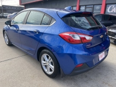 Used 2017  Chevrolet Cruze 4d Hatchback LT Auto at Carrikers Auto Outlet near Oskaloosa&comma; IA