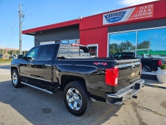 Used 2017  Chevrolet Silverado 1500 4WD Crew Cab LTZ at Carrikers Auto Outlet near Oskaloosa&comma; IA