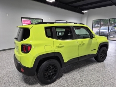 Used 2018  Jeep Renegade 4d SUV 4WD Latitude Turbo at Carrikers Auto Outlet near Oskaloosa&comma; IA