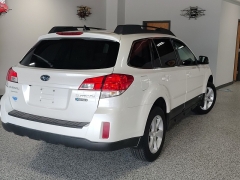Used 2014  Subaru Outback 4d SUV i Premium CVT at Carrikers Auto Outlet near Oskaloosa&comma; IA