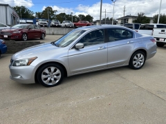 Used 2008  Honda Accord Sedan 4d EX-L V6 at Carrikers Auto Outlet near Oskaloosa&comma; IA