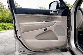 Used 2015  Jeep Grand Cherokee 4d SUV 4WD Limited at Carrikers Auto Outlet near Oskaloosa&comma; IA