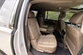 Used 2016  Chevrolet Suburban 4d SUV 4WD LT at Carrikers Auto Outlet near Oskaloosa&comma; IA
