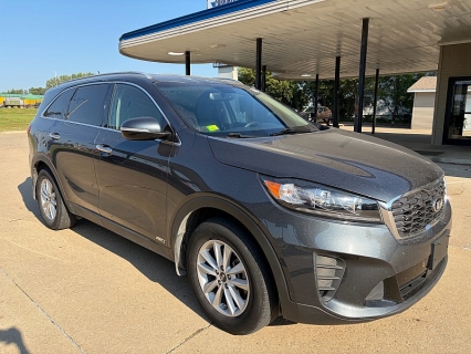 Used 2020 Kia Sorento 4d SUV AWD LX I4 at Carrikers Auto Outlet near Oskaloosa, IA