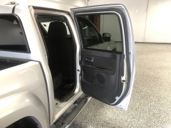 Used 2011  Chevrolet Colorado 4WD Crew Cab LT2 at Carrikers Auto Outlet near Oskaloosa&comma; IA