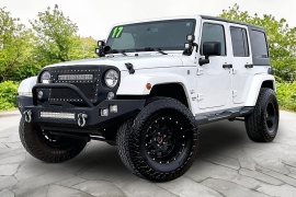  2017 Jeep Wrangler Unlimited 4d Convertible Sahara at Carrikers Auto Outlet near Oskaloosa&comma; IA