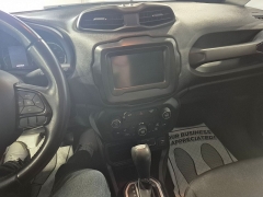 Used 2019  Jeep Renegade 4d SUV 4WD Latitude Altitude at Carrikers Auto Outlet near Oskaloosa&comma; IA