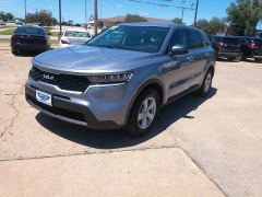 Used 2022 Kia Sorento LX FWD at Carrikers Auto Outlet near Oskaloosa, IA