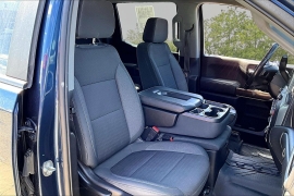 Used 2021  Chevrolet Silverado 1500 4WD Crew Cab 147" LT at Carrikers Auto Outlet near Oskaloosa&comma; IA