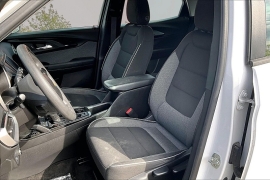 Used 2021  Chevrolet Trailblazer 4d SUV AWD LS at Carrikers Auto Outlet near Oskaloosa&comma; IA